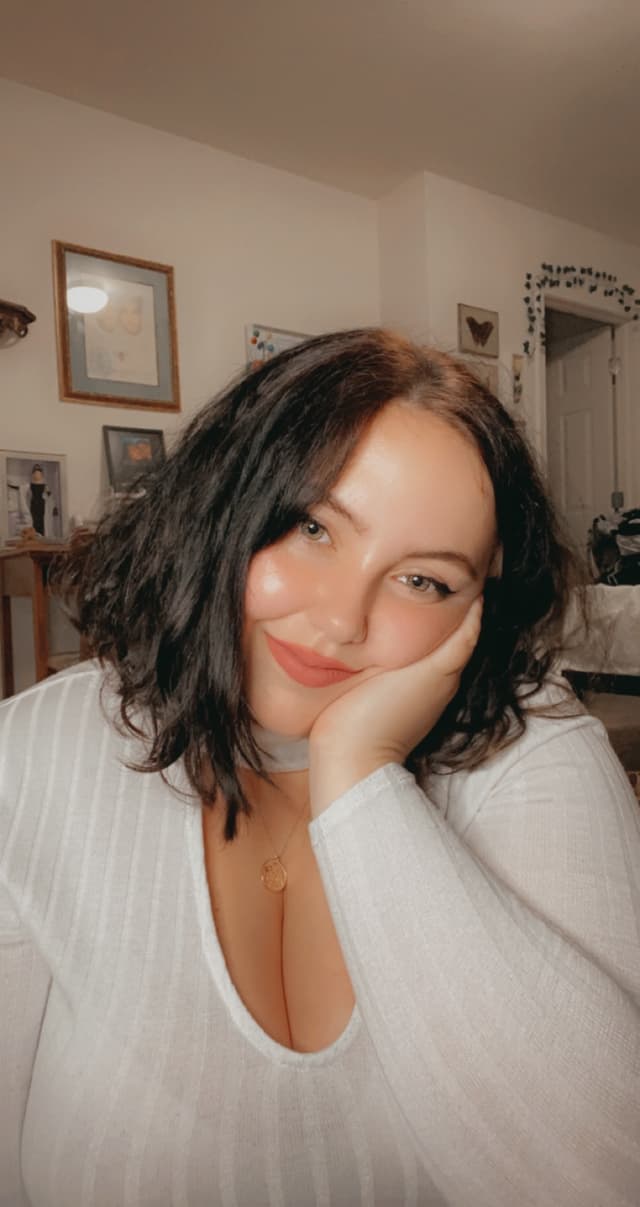 Busty Angel 👼 OnlyFans creator