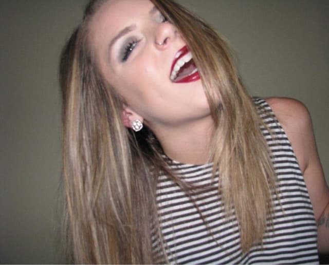 Mᴇʟᴀɴɪᴇ ʀᴀᴇ OnlyFans creator