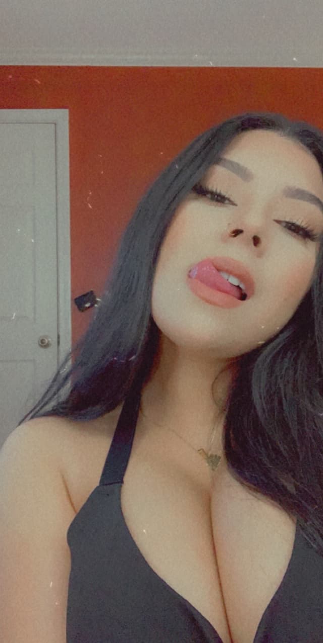 𝓂𝑒𝓁 𝒱𝑒𝑒 ♡  Top 5% OnlyFans creator