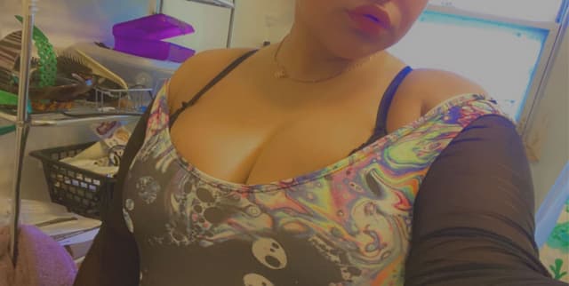 Lil Luna💜✨ OnlyFans creator