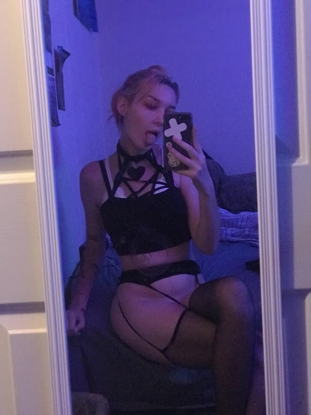 lee :) OnlyFans creator