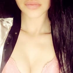 Sallie OnlyFans creator