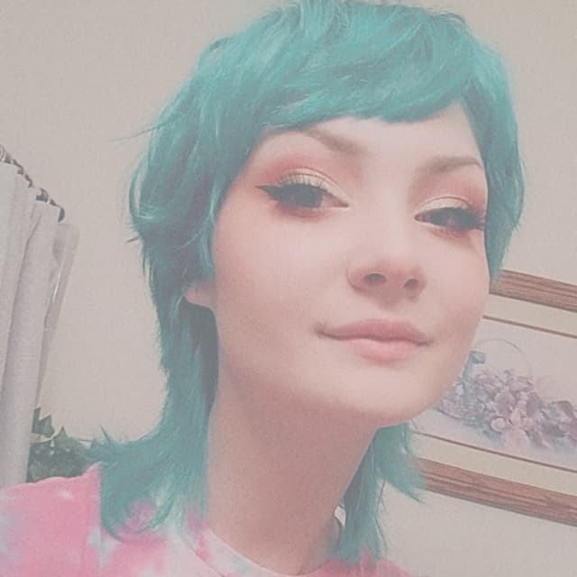 Skinny OnlyFans creator