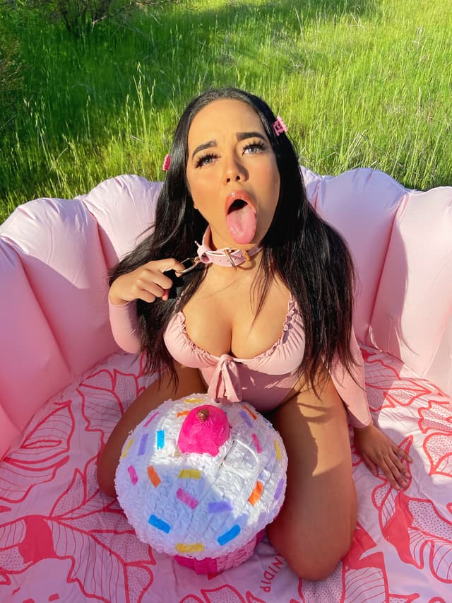 khloei OnlyFans creator