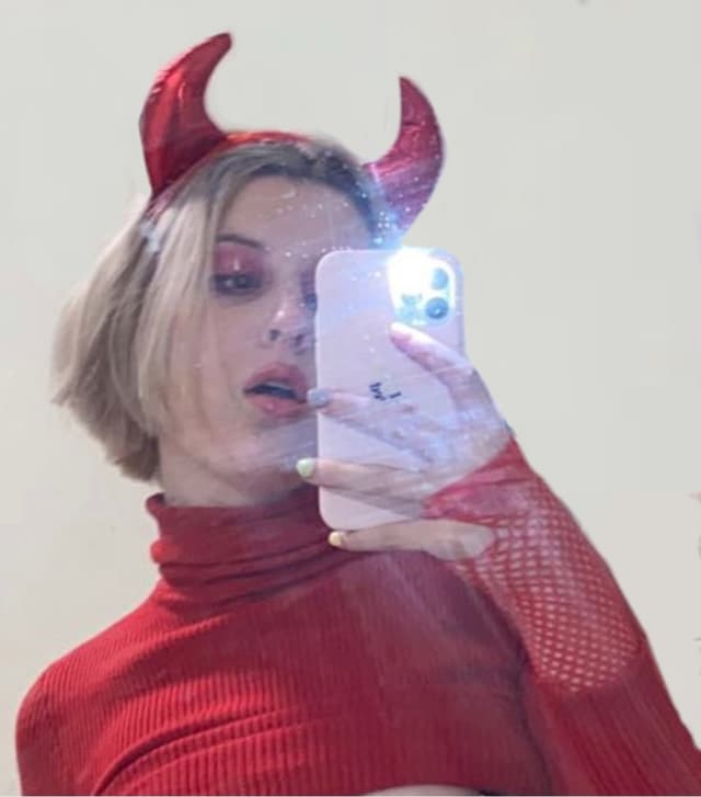 ella OnlyFans creator