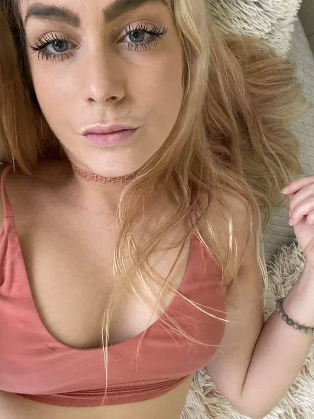 QueenFame OnlyFans creator