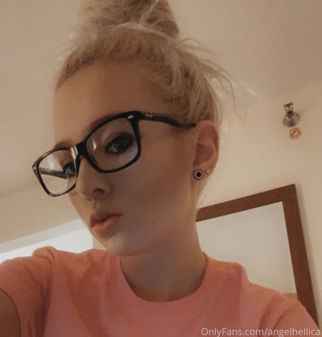 AngelhellicaFREE OnlyFans creator