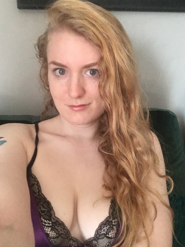 Rosie Cooper OnlyFans creator