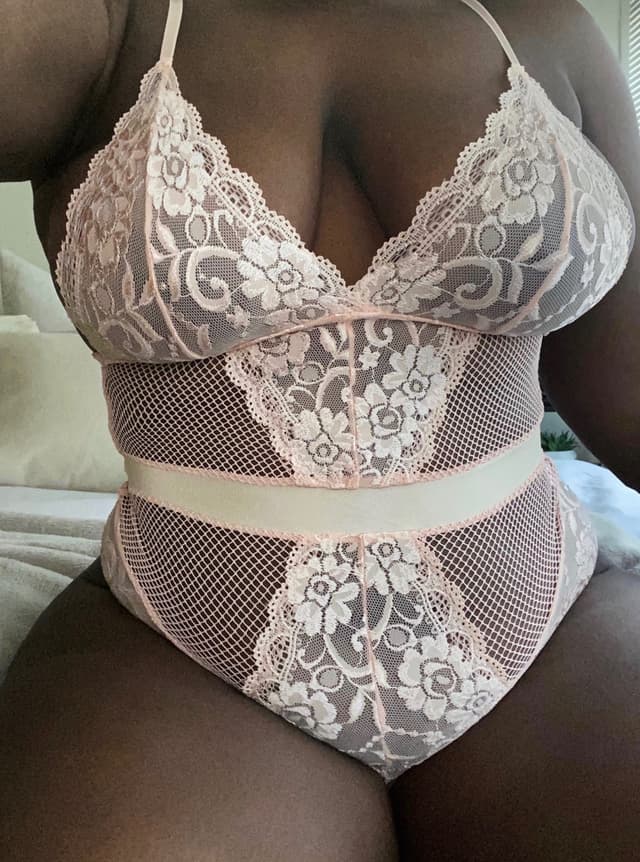 Sasha T OnlyFans creator