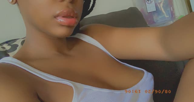 Aahliyah Sexiiii OnlyFans creator