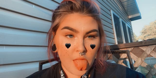 clowie 🥀 OnlyFans creator