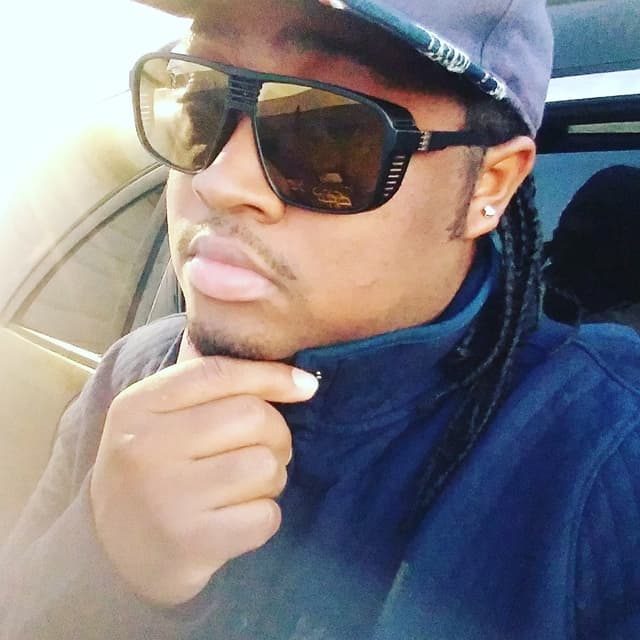 Kiingleo1990 OnlyFans creator