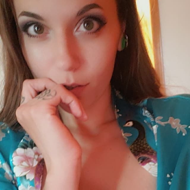 NoelleEdenfall OnlyFans creator