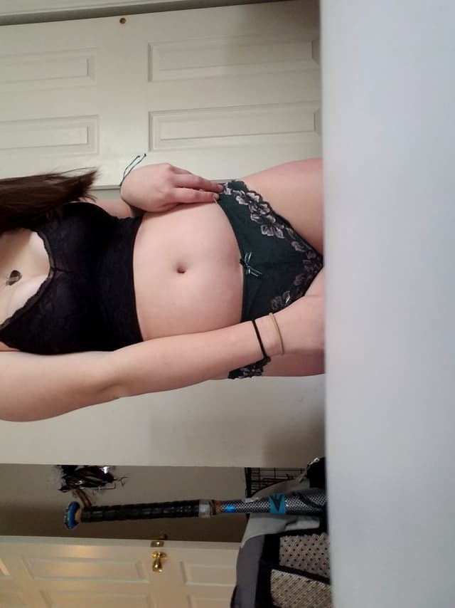 Sophia Oxford OnlyFans creator