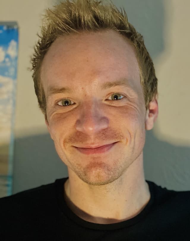 Boin3xtDoor OnlyFans creator