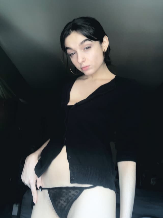 April Grey (NO PPV) OnlyFans creator