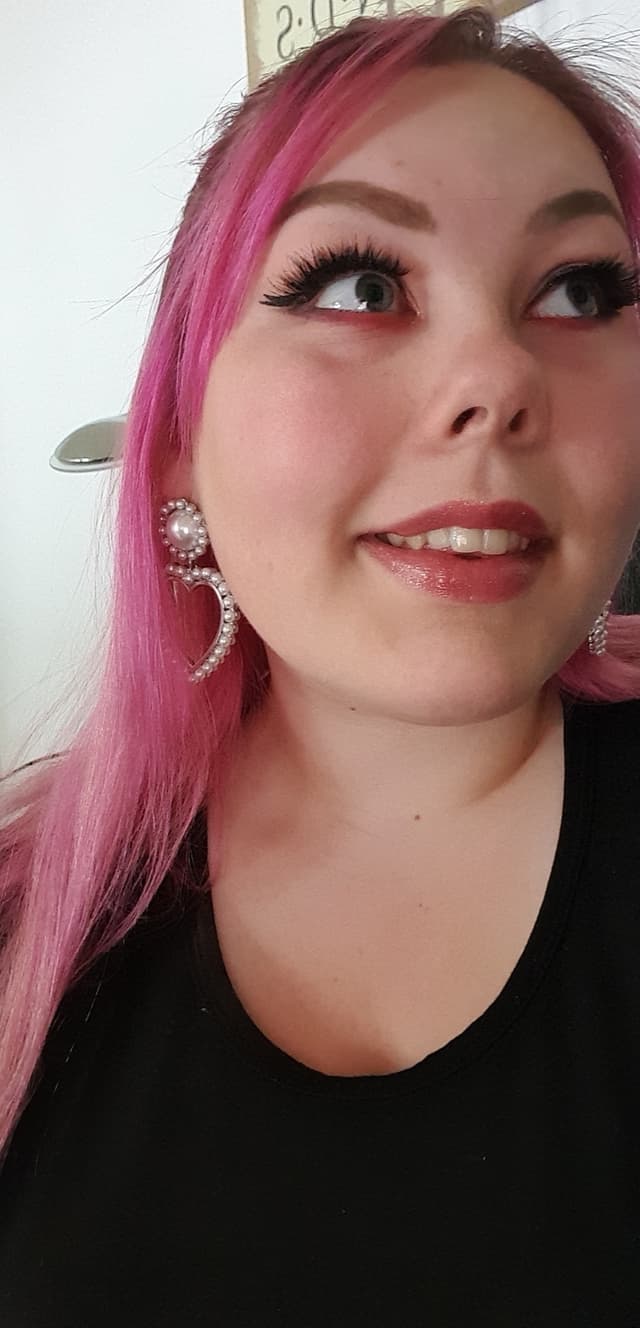 C H R I S S Y OnlyFans creator