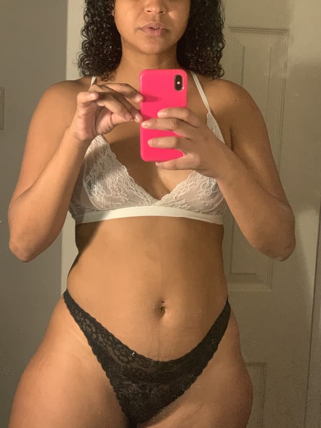 Angie Kelly OnlyFans creator