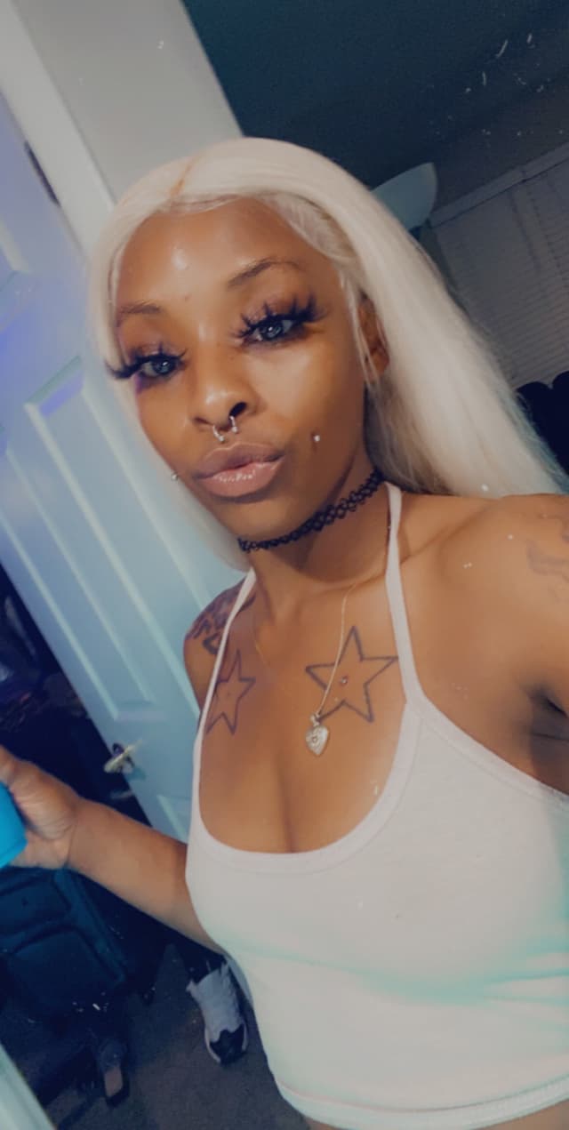 Demény_25 OnlyFans creator