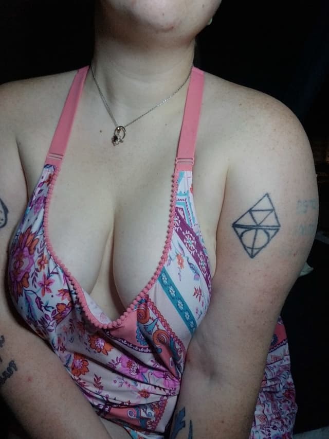 Skylar Bone OnlyFans creator