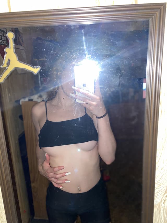 Lilbabyyxox OnlyFans creator