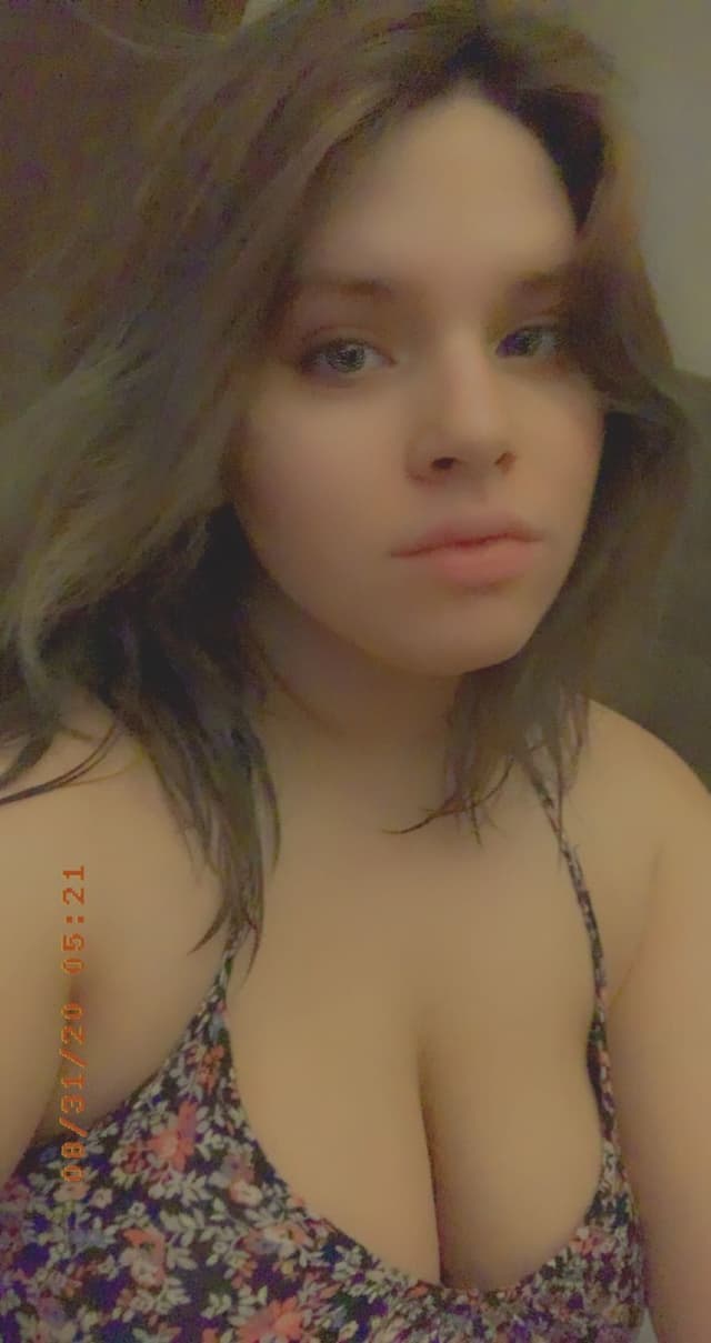 Bella Banger FREE Page OnlyFans creator