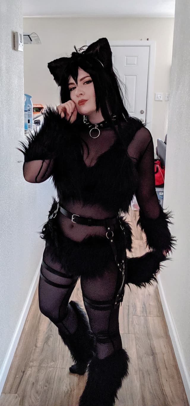 R E D 🌙 OnlyFans creator