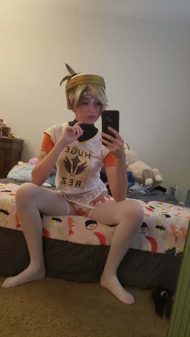 Liv and let bee OnlyFans creator