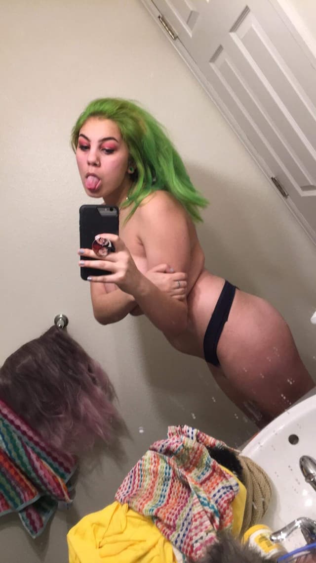 LULL.A.BYE OnlyFans creator