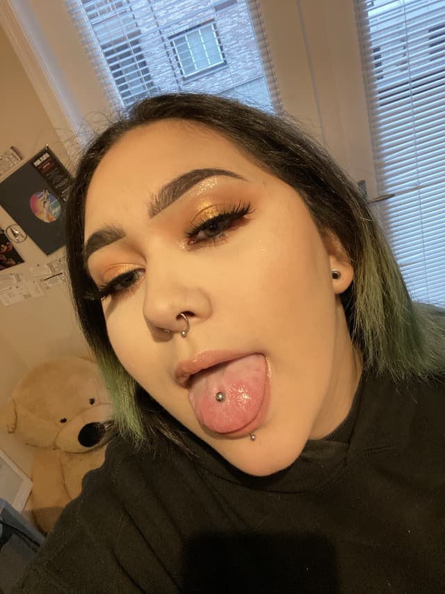 ViviENVY OnlyFans creator