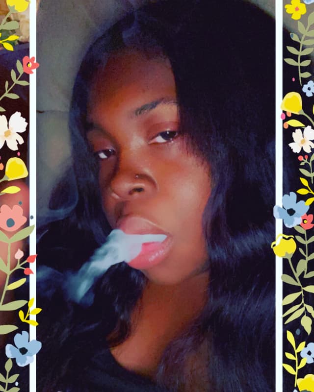 Naomi Monroee OnlyFans creator