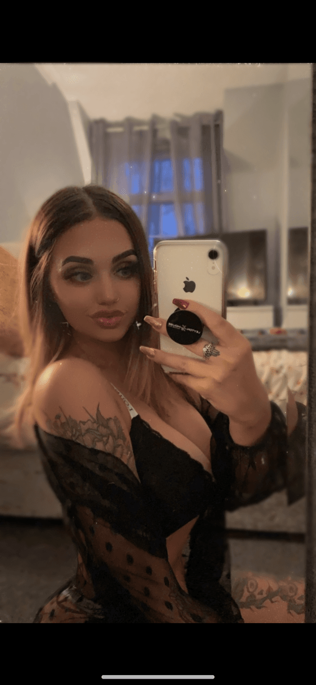 Rach OnlyFans creator