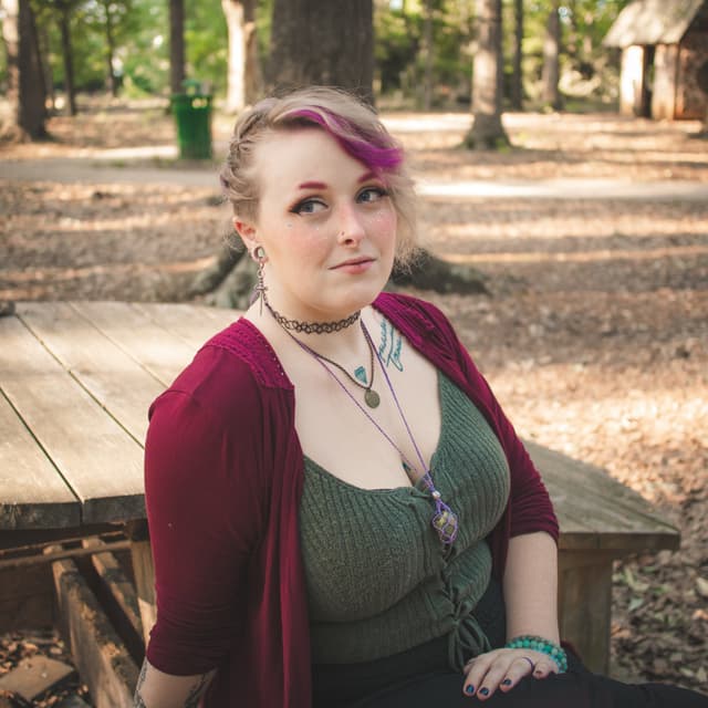 Effie Marigold OnlyFans creator