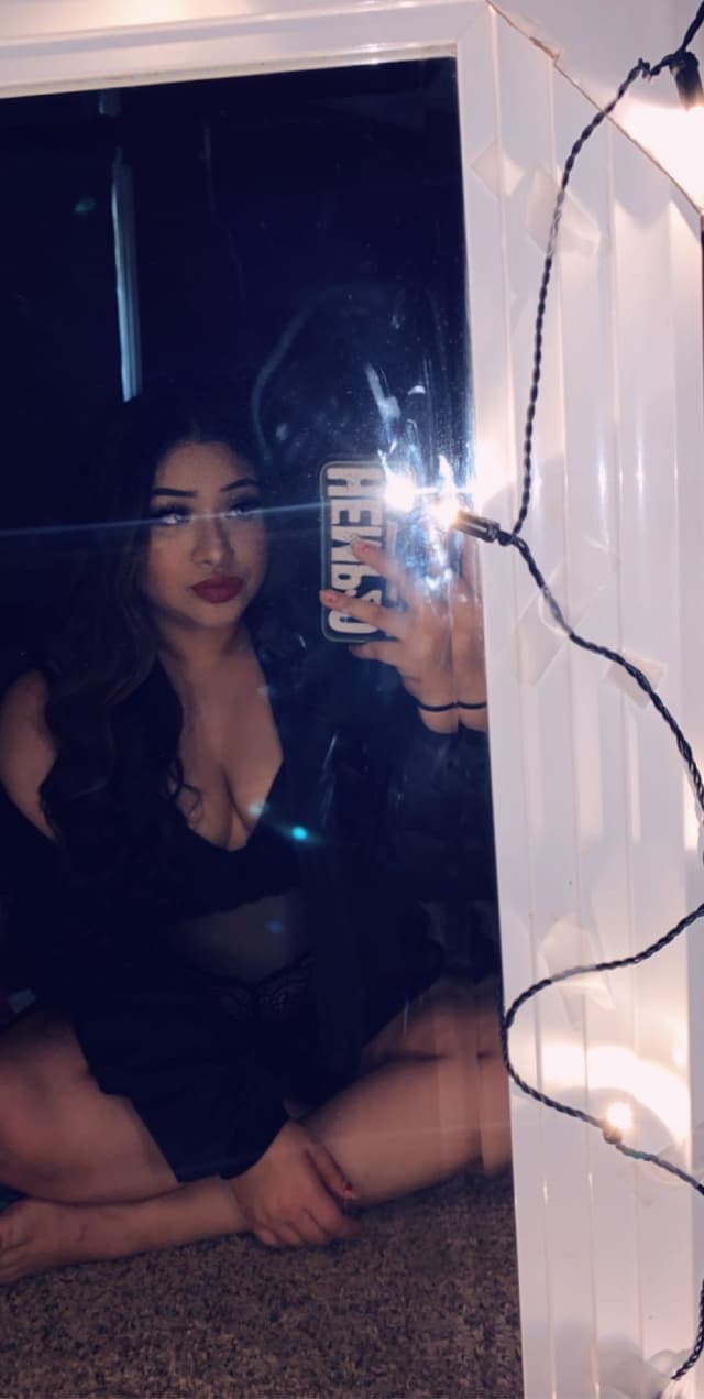 Peachybabes OnlyFans creator