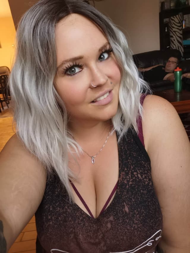 Leeshaa OnlyFans creator