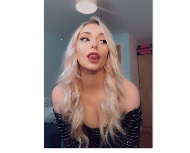 Kinkybimboxo OnlyFans creator