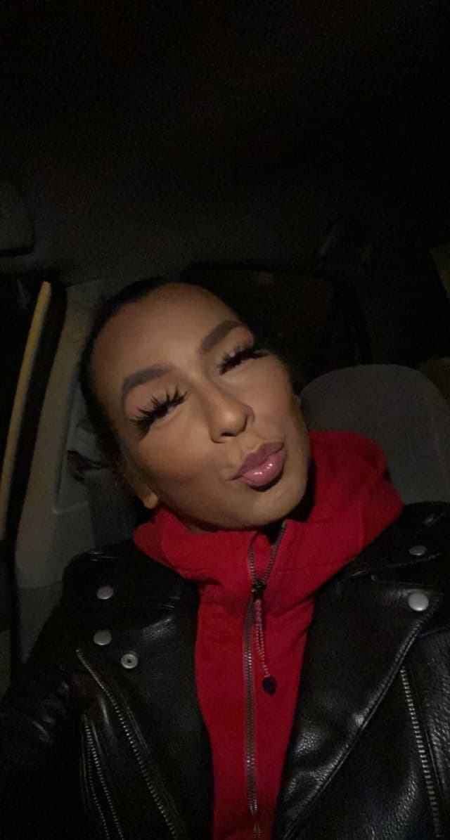 Bussy B8 OnlyFans creator