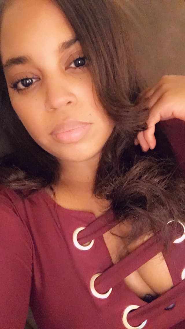 Momiana OnlyFans creator