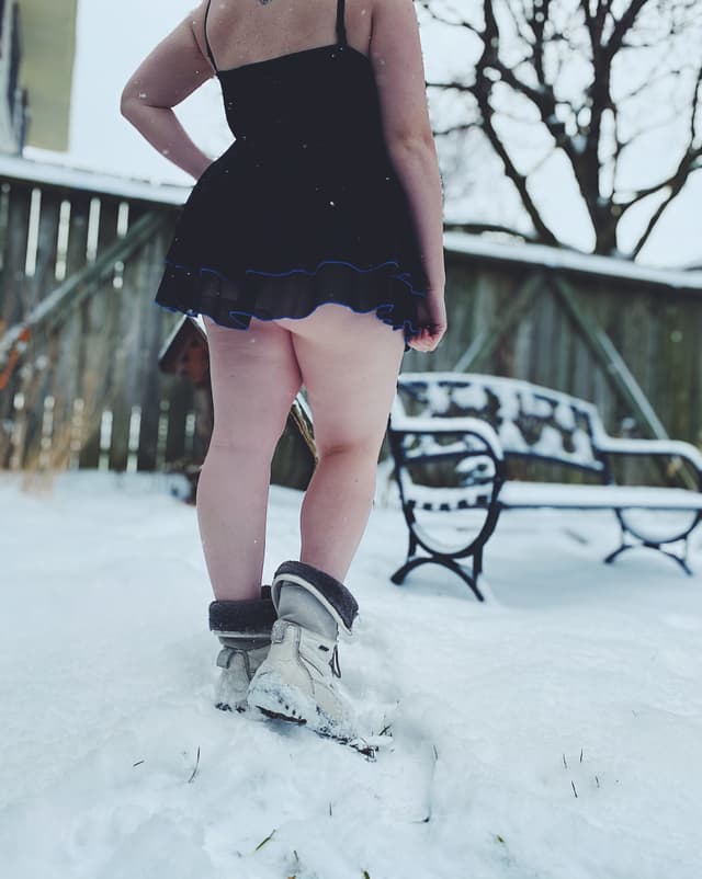 Strawberryfieldofwet OnlyFans creator