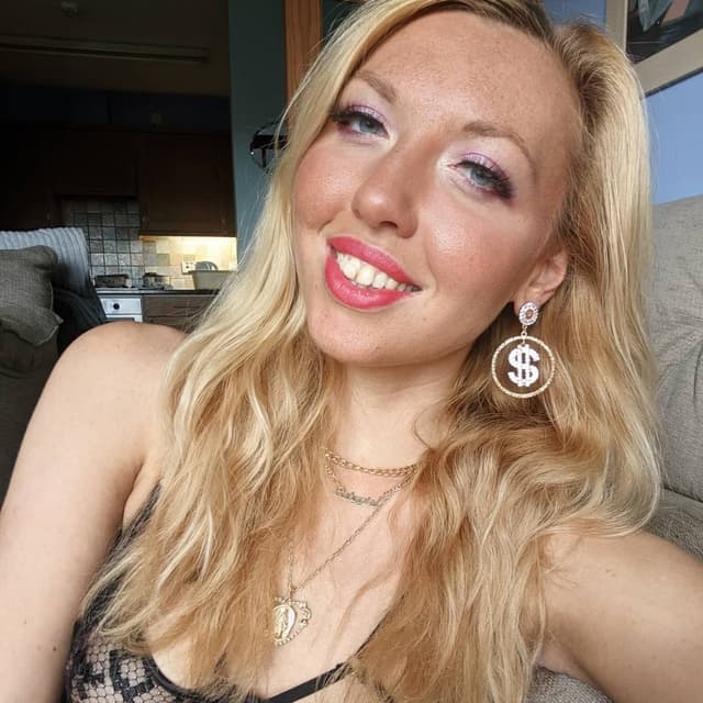 Natalie 🇬🇧 OnlyFans creator