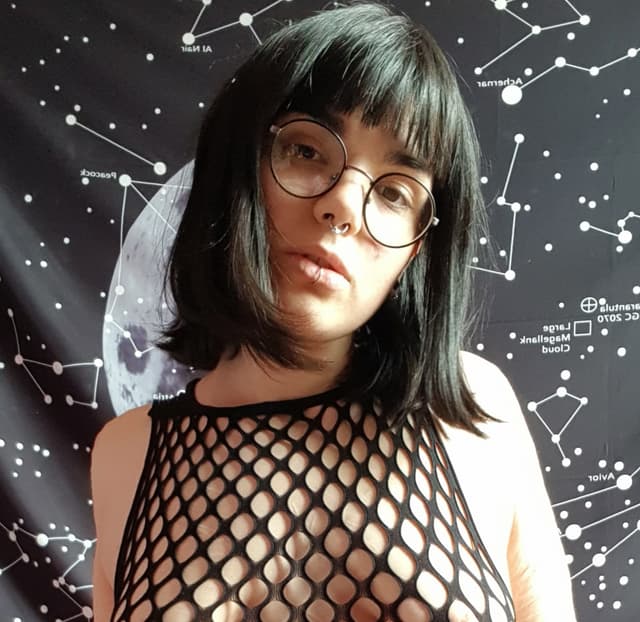 FREE WEEKLY VIDEOS OnlyFans creator