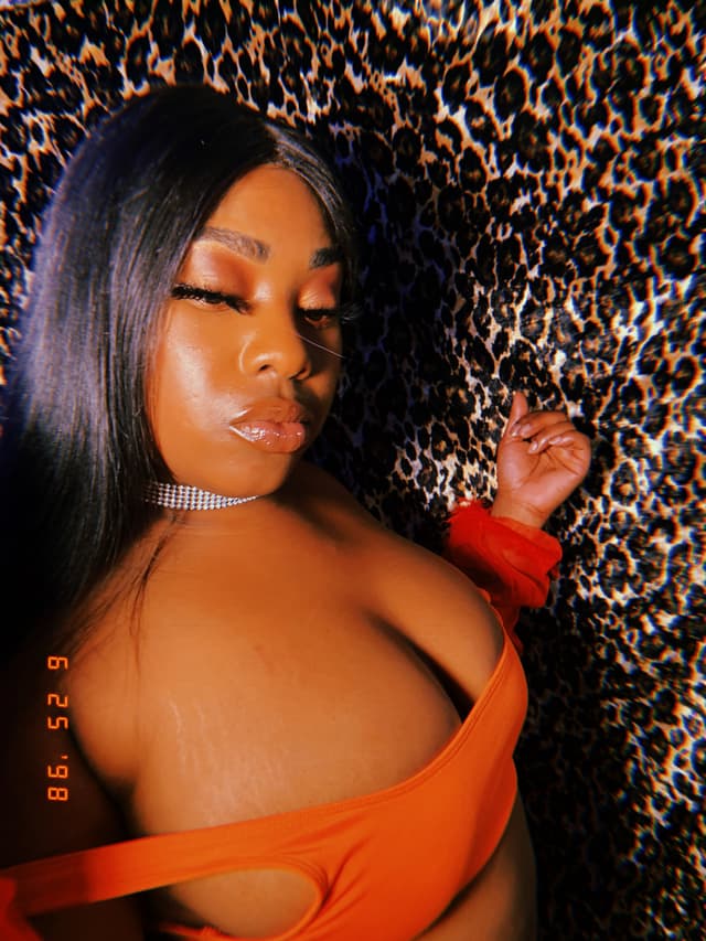 Chocolate Insomnia OnlyFans creator