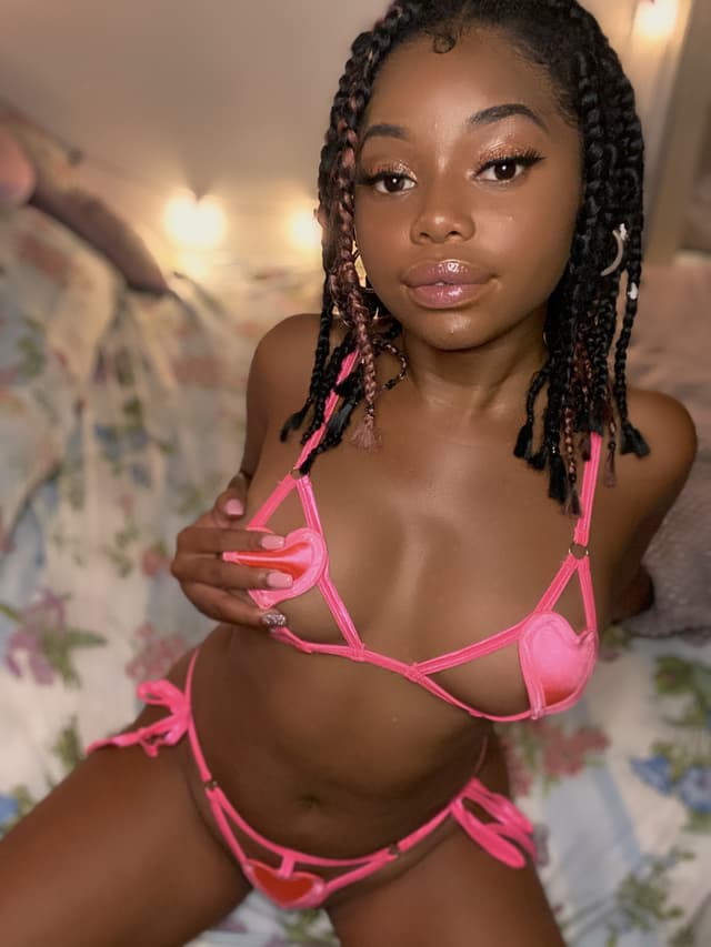 Lola Baby 🌙 OnlyFans creator