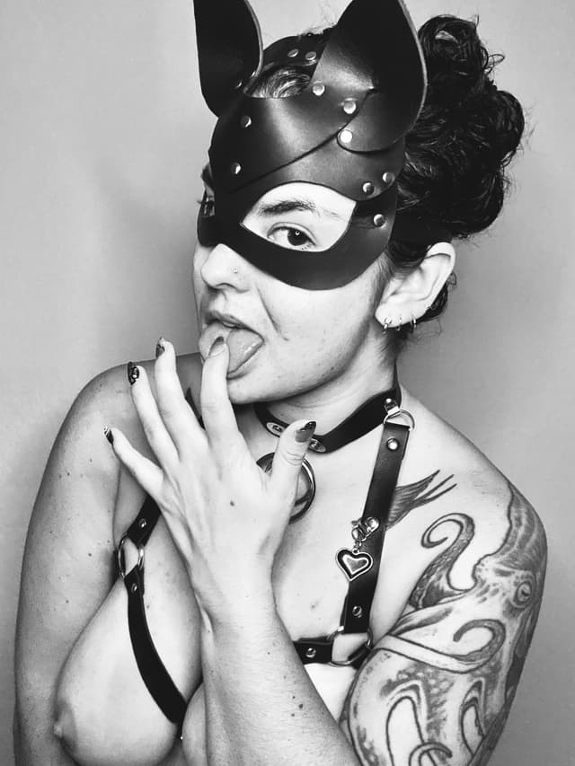 Mistress Kitty (Free)