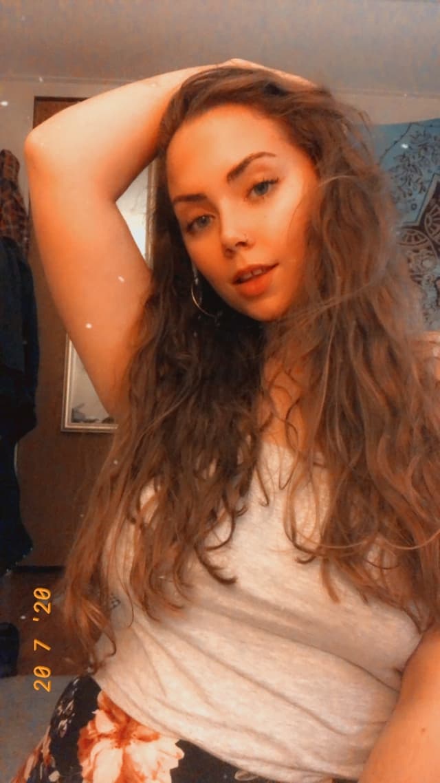 Raćhel Champagne OnlyFans creator