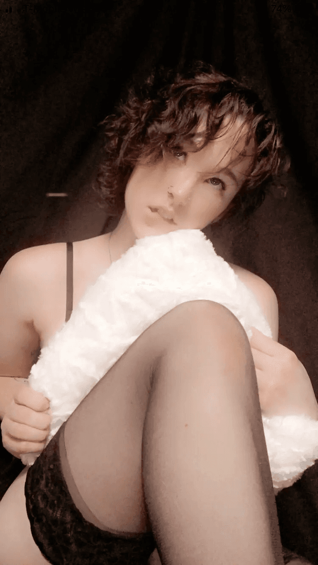 KittyCarrieLea OnlyFans creator