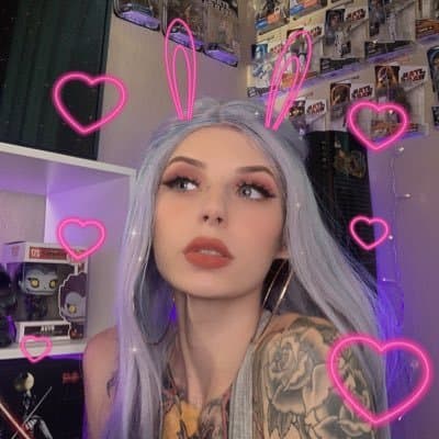 Violet Lee 🖤 $6.66 OnlyFans creator