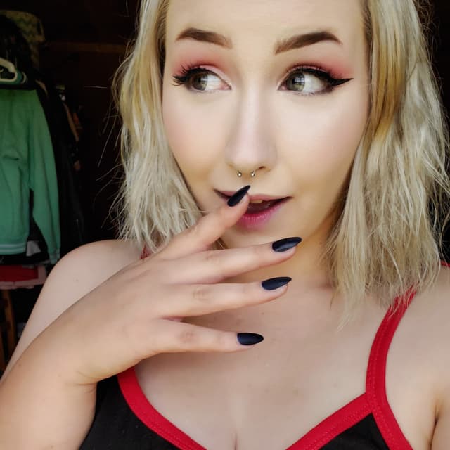 Briar Lee OnlyFans creator