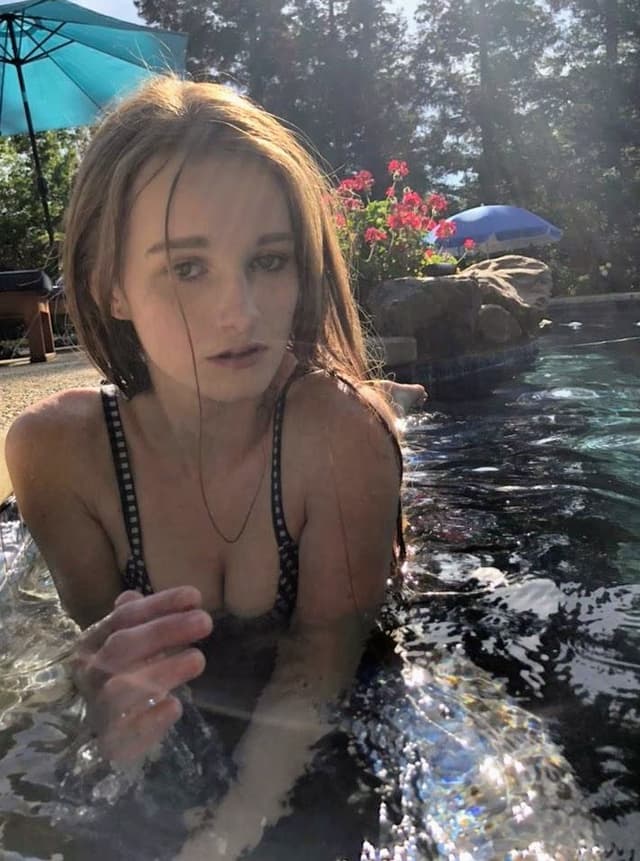 Arabella OnlyFans creator