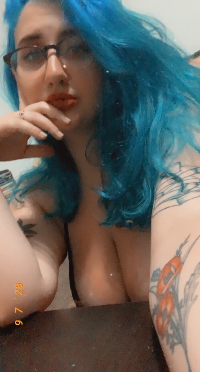 KK 💜 OnlyFans creator